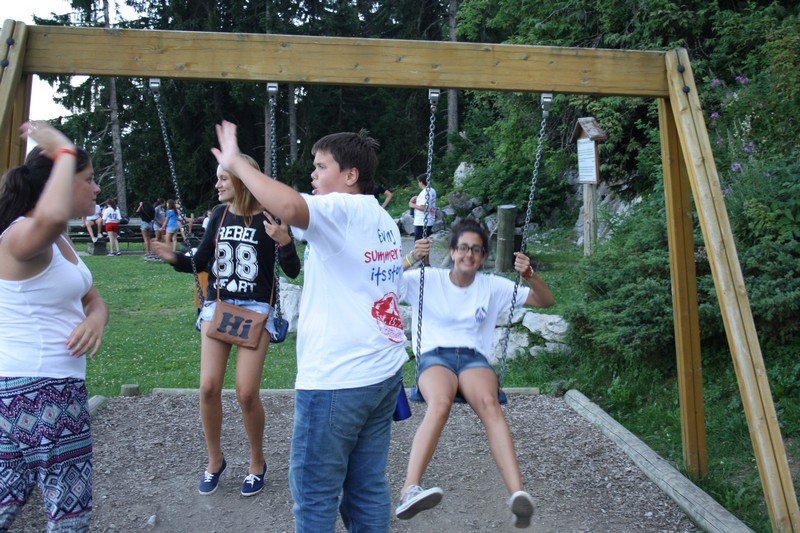 Village Camps International Summer Camp Leysin, Switzerland 2026-08-15 https://www.villagecamps.com/journals_admin/images/710-10-campfire (35).jpg